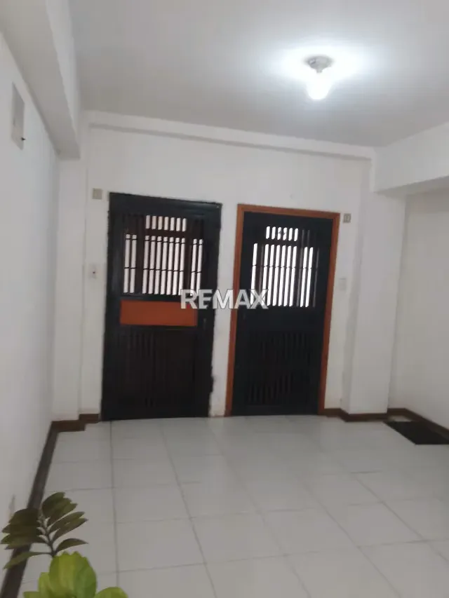 Hermoso Apartamento ubicado en la Av. Universidad - 20