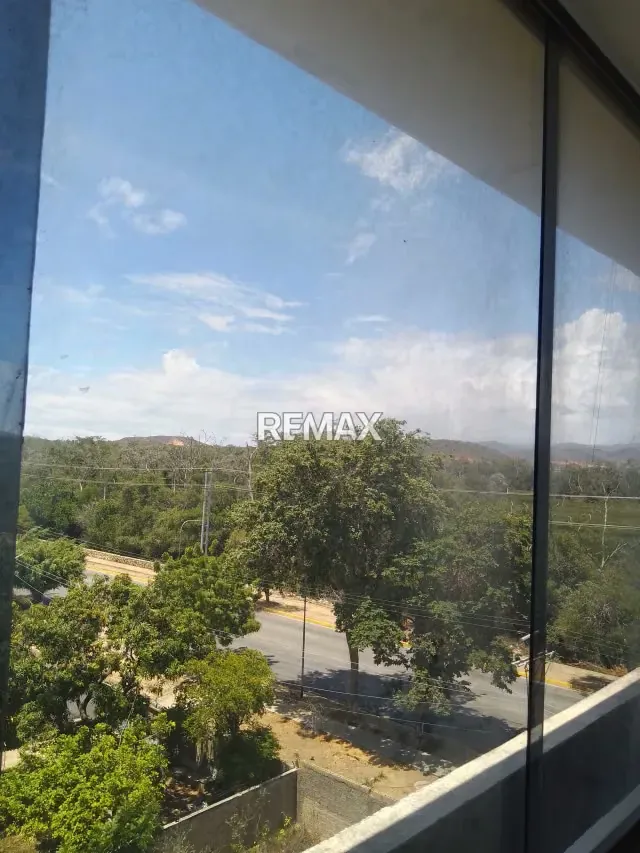 Hermoso Apartamento ubicado en la Av. Universidad - 6