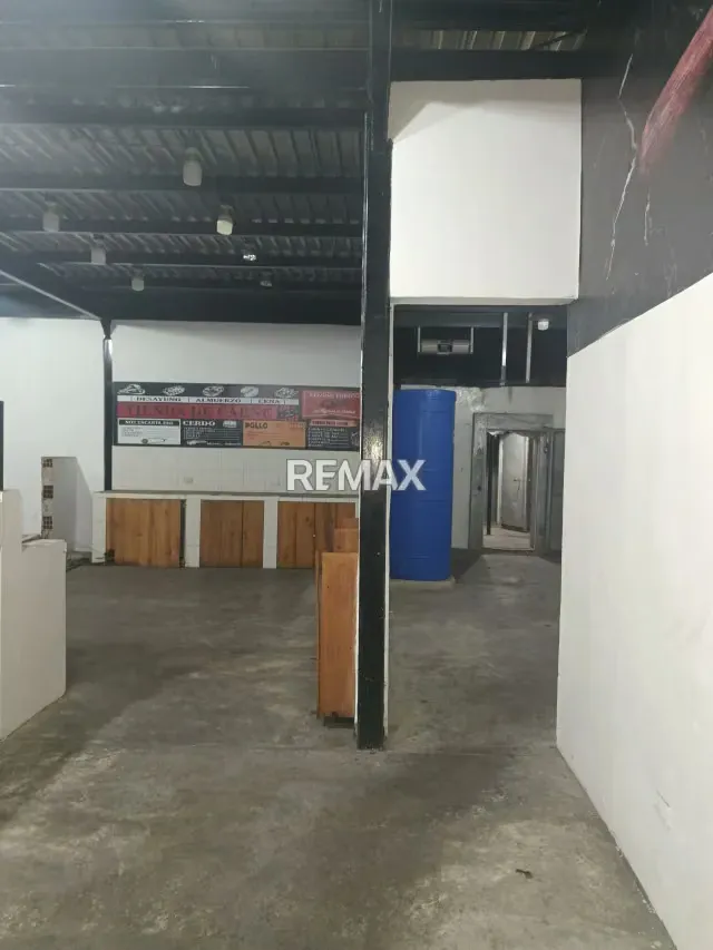 Local Comercial Galpón de 200 m² . AV. Prolongación Paseo Colón, Sector El Paraiso - Los Cerezos de Puerto la Cruz - 5