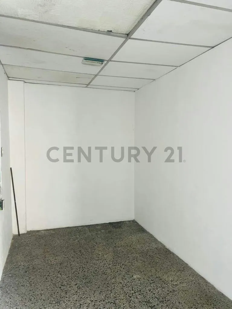 LOCAL COMERCIAL - 4