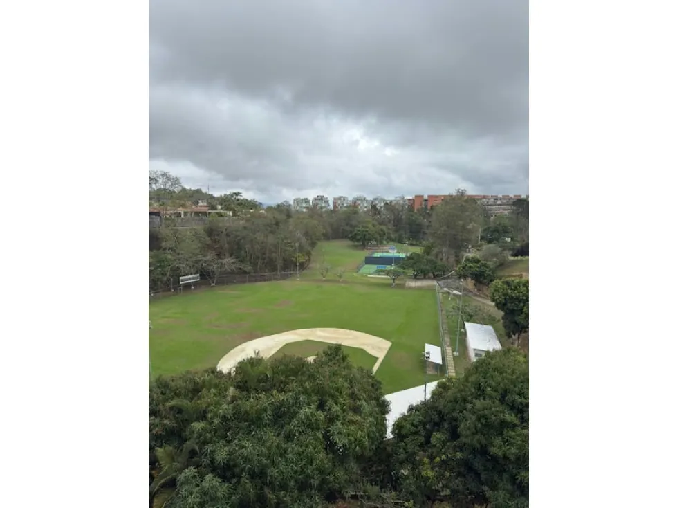 Vendo apartamento 126m2 Lomas de la Lagunita 4499