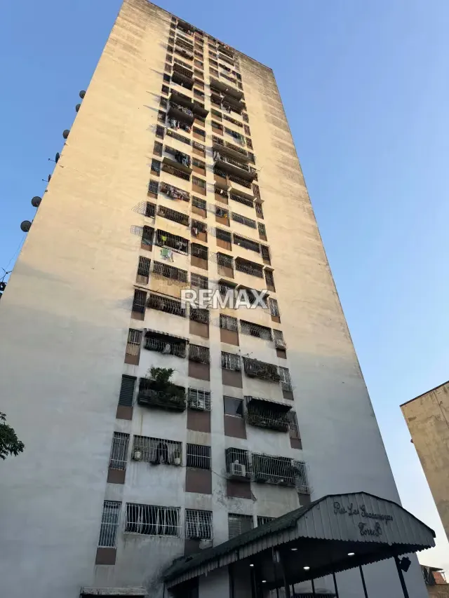 Venta de Apartamento Av San Martín, 71,33M