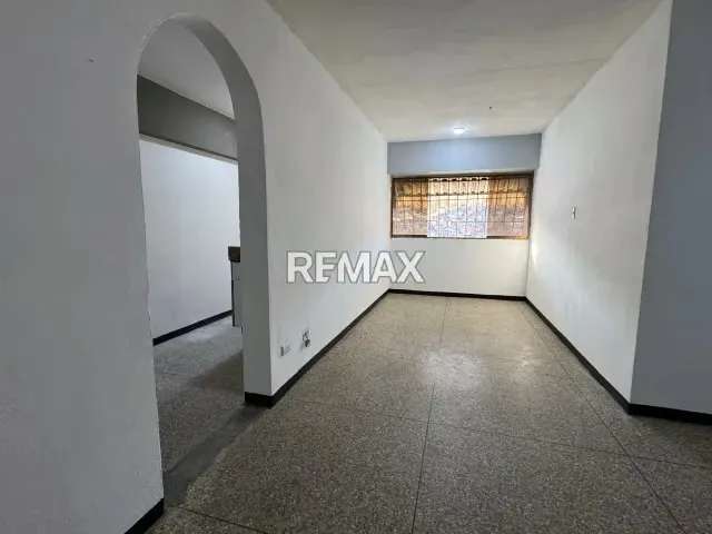 Venta de Apartamento Av San Martín, 71,33M - 3