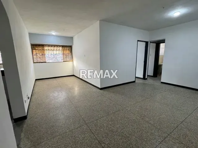 Venta de Apartamento Av San Martín, 71,33M - 4