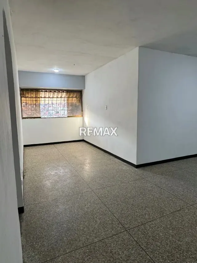 Venta de Apartamento Av San Martín, 71,33M - 5