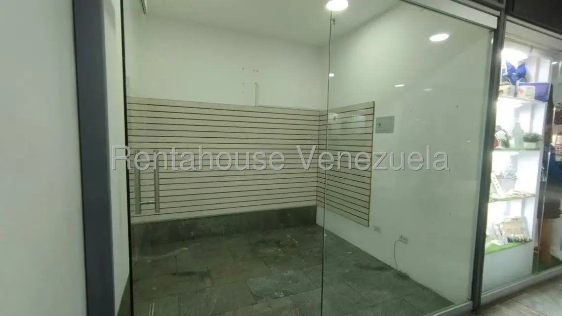 Local Comercial en Alquiler en Colinas de Valle Arriba, Distrito Metropolitano - 6