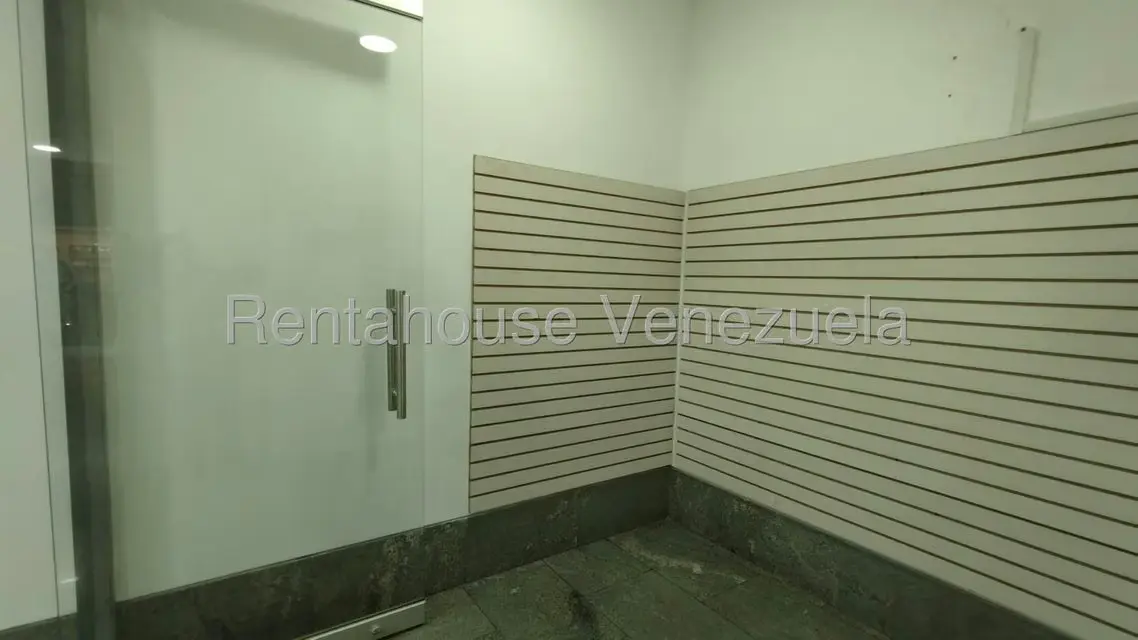 Local Comercial en Alquiler en Colinas de Valle Arriba, Distrito Metropolitano - 9