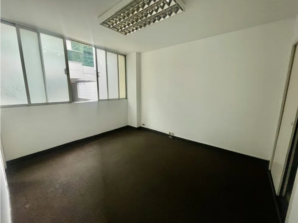 Vendo/alquilo oficina para remodelar 117m2 Torre Roraima 9383 - 7
