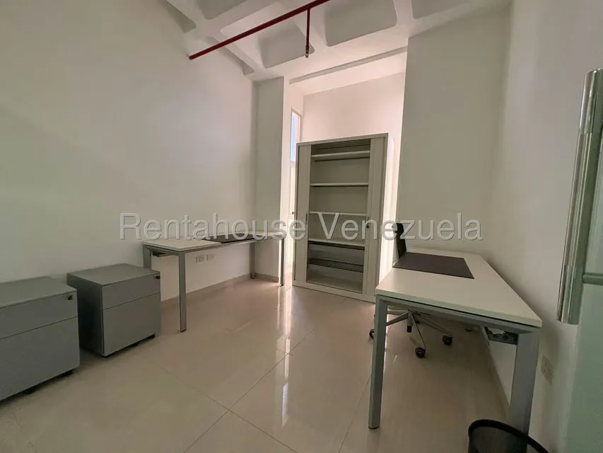 Oficina en Alquiler en 5 de Julio, Zulia - 3