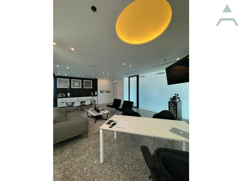 Se vende oficina 161m² Las mercedes - 2