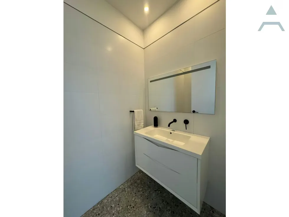 Se vende oficina 161m² Las mercedes - 8