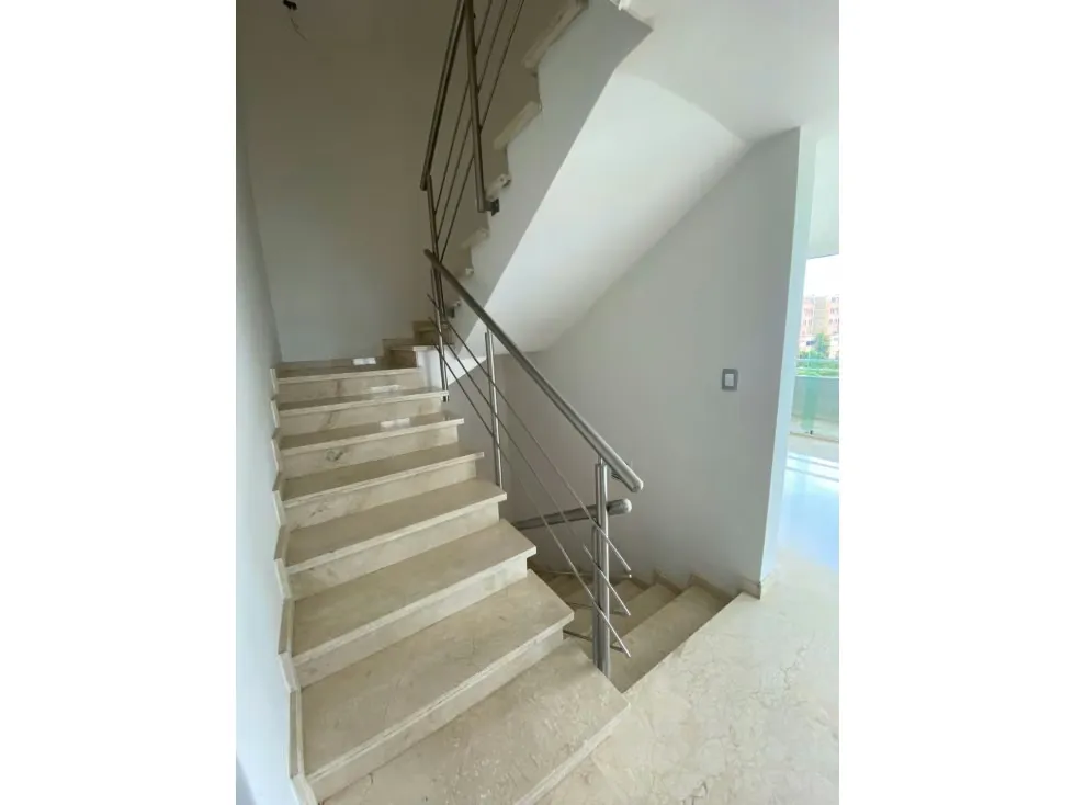SE VENDEN TOWNHOUSES EN LOMA LINDA - 6