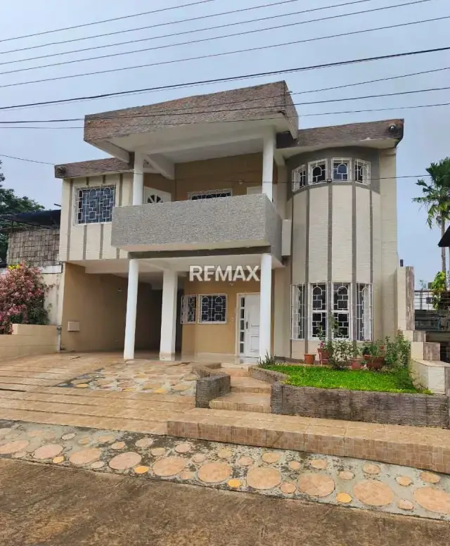 Casa Residencia Akurima