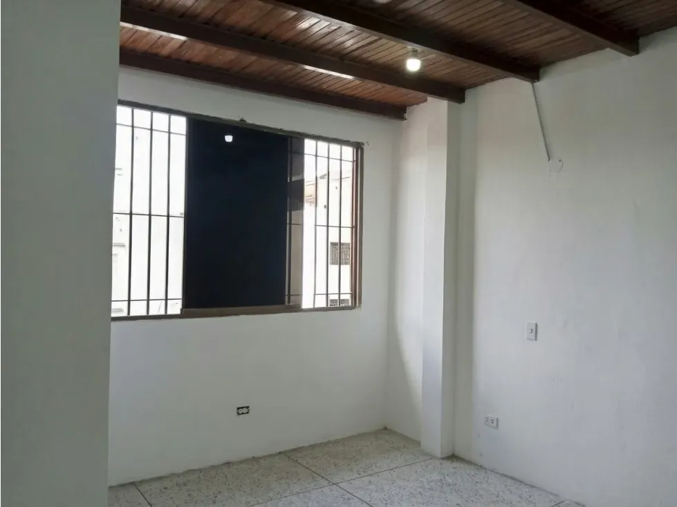 LOCAL COMERCIAL - 38 MTS - MONTE CRISTO - 7