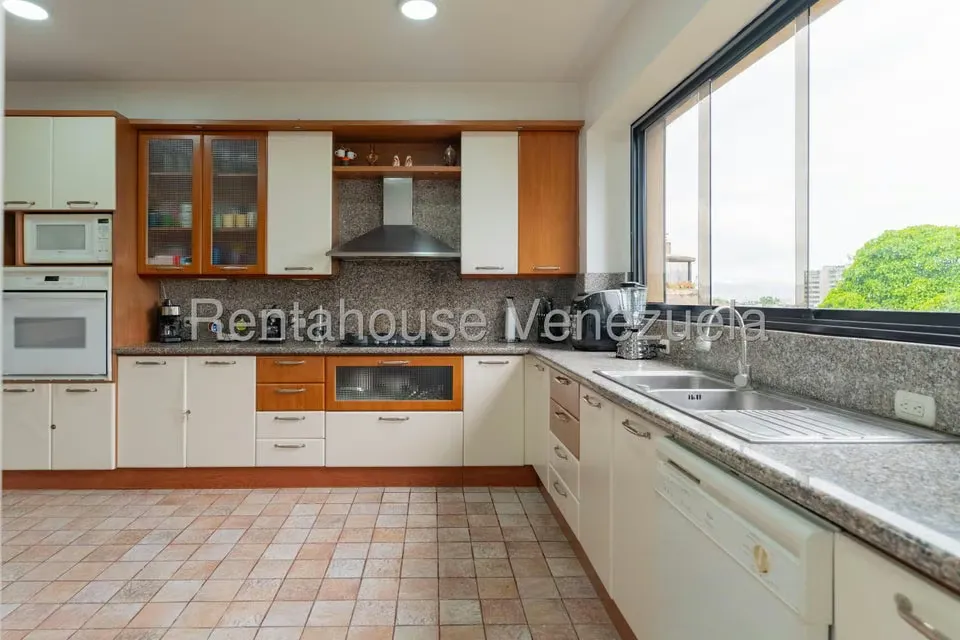Apartamento (1 Nivel) en Venta en Los Palos Grandes, Distrito Metropolitano - 15