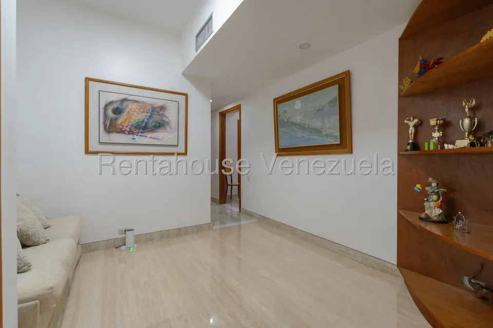 Apartamento (1 Nivel) en Venta en Los Palos Grandes, Distrito Metropolitano - 26