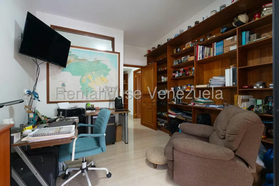 Apartamento (1 Nivel) en Venta en Los Palos Grandes, Distrito Metropolitano - 28