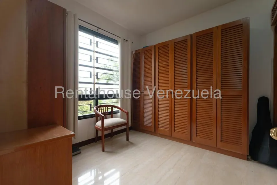 Apartamento (1 Nivel) en Venta en Los Palos Grandes, Distrito Metropolitano - 32