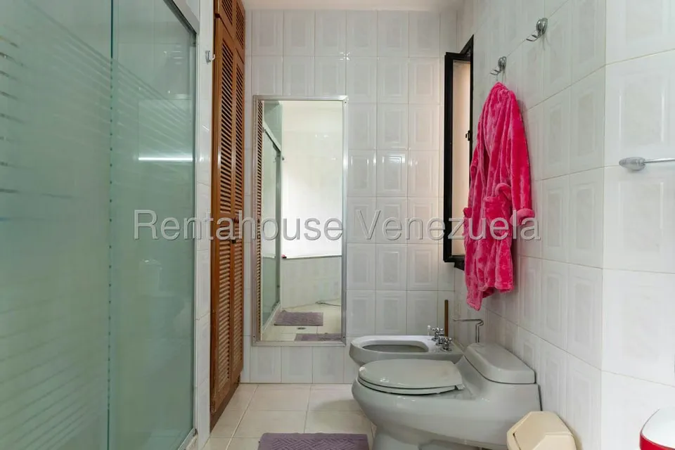 Apartamento (1 Nivel) en Venta en Los Palos Grandes, Distrito Metropolitano - 39