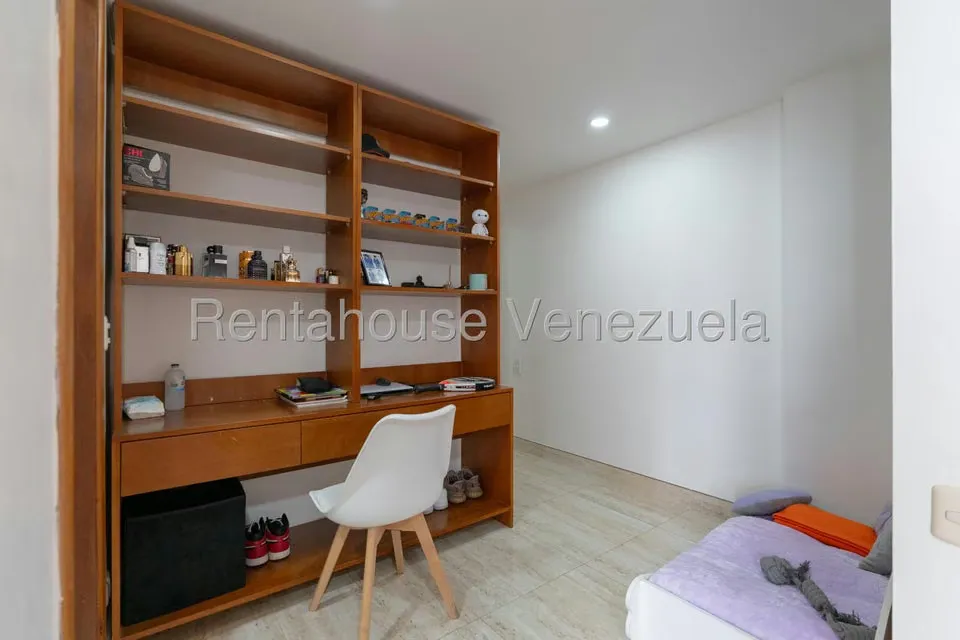 Apartamento (1 Nivel) en Venta en Los Palos Grandes, Distrito Metropolitano - 53