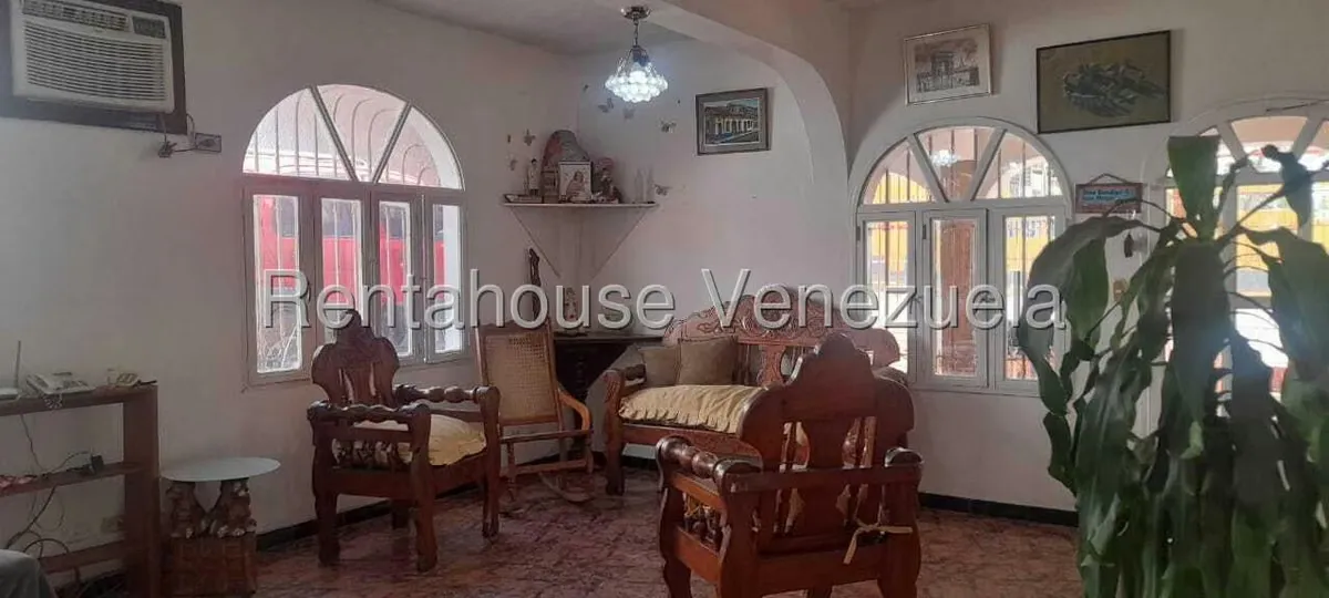 Casa (Multipes Niveles) en Venta en Centro de Charallave, Miranda - 11