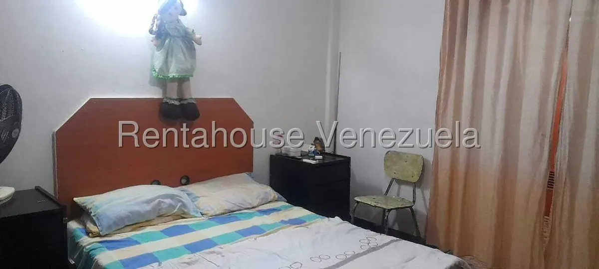Casa (Multipes Niveles) en Venta en Centro de Charallave, Miranda - 16