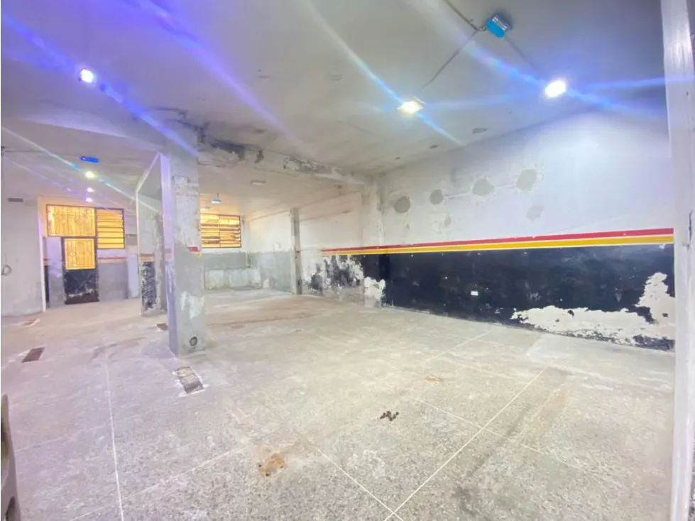 Local Comercial en Alquiler en Catia excelente zona peatonal 200 m2. - 6