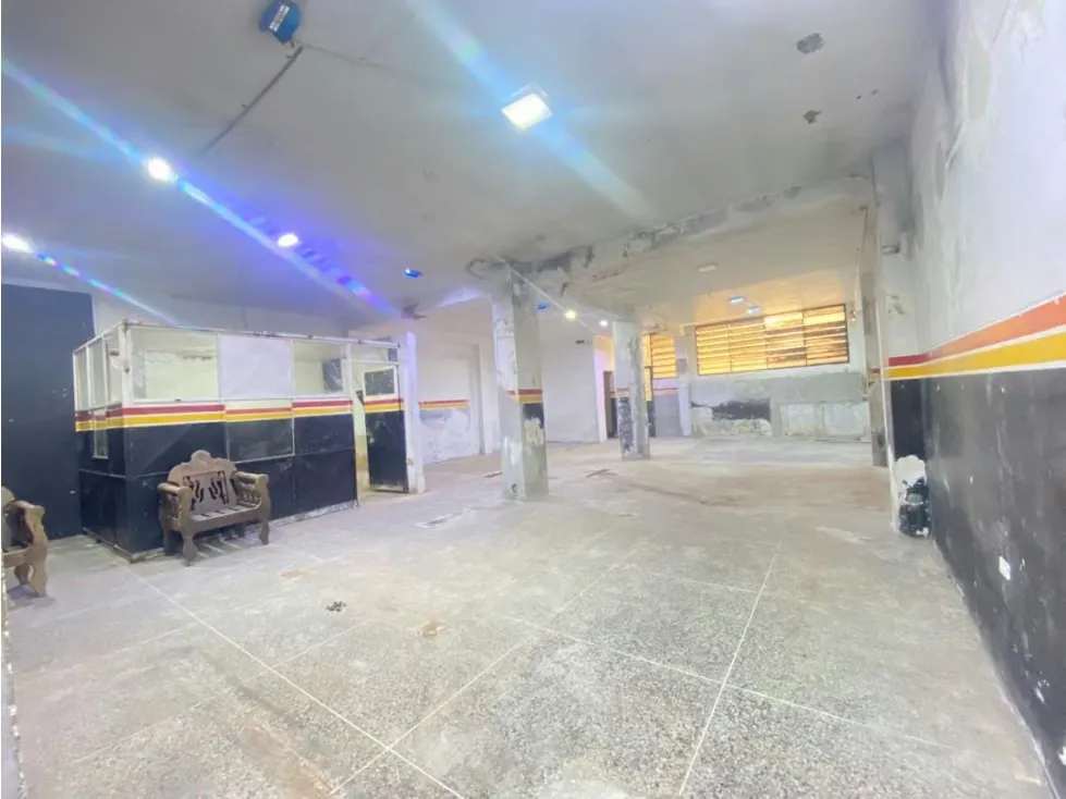 Local Comercial en Alquiler en Catia excelente zona peatonal 200 m2. - 7