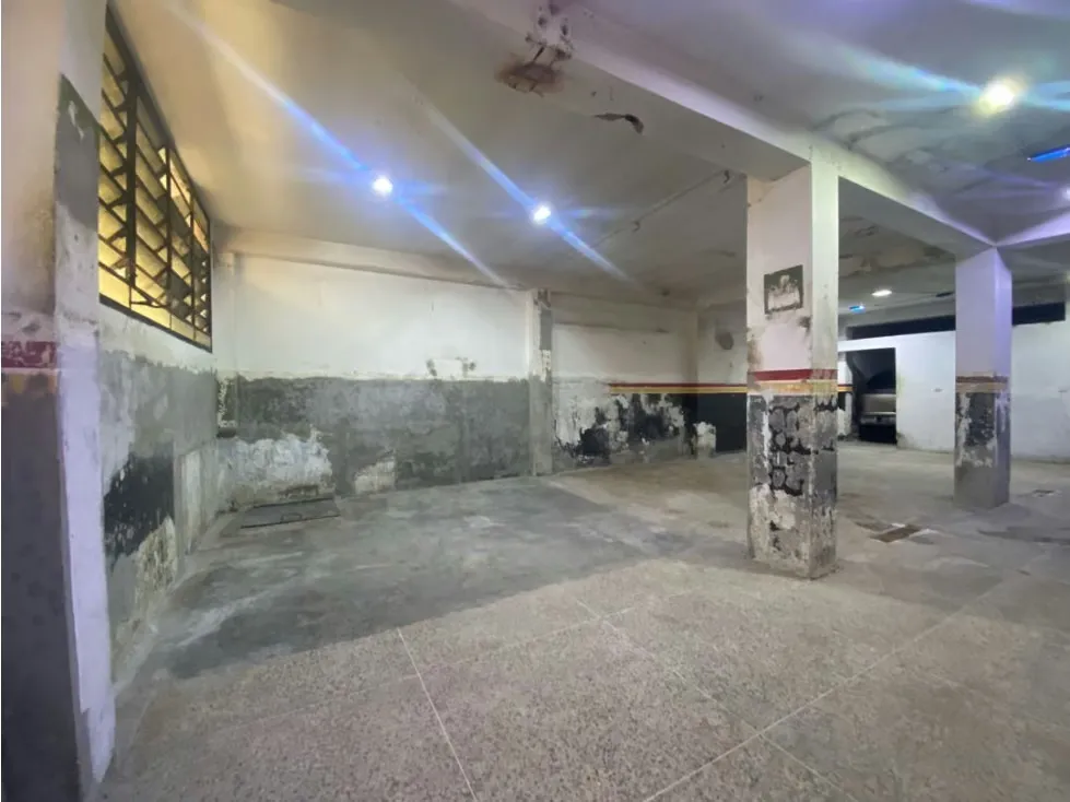 Local Comercial en Alquiler en Catia excelente zona peatonal 200 m2. - 10