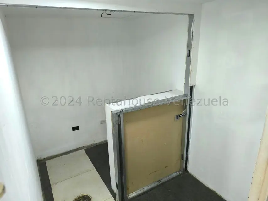 Local Comercial en Alquiler en Parroquia La Candelaria, Distrito Metropolitano - 3