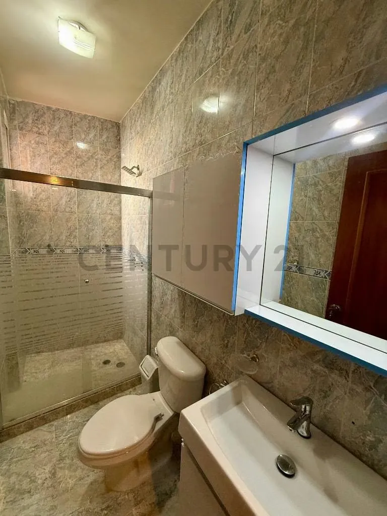 Apartamento en alquiler en Lechería en el CR Karla Valentina, Playa Mansa. - 29