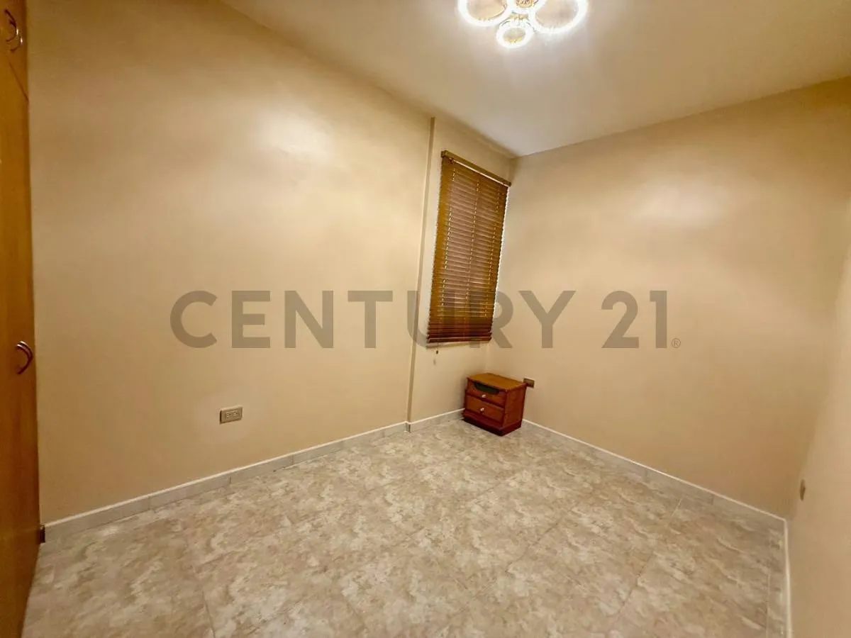 Apartamento en alquiler en Lechería en el CR Karla Valentina, Playa Mansa. - 30