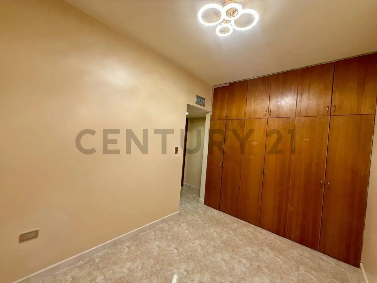 Apartamento en alquiler en Lechería en el CR Karla Valentina, Playa Mansa. - 32