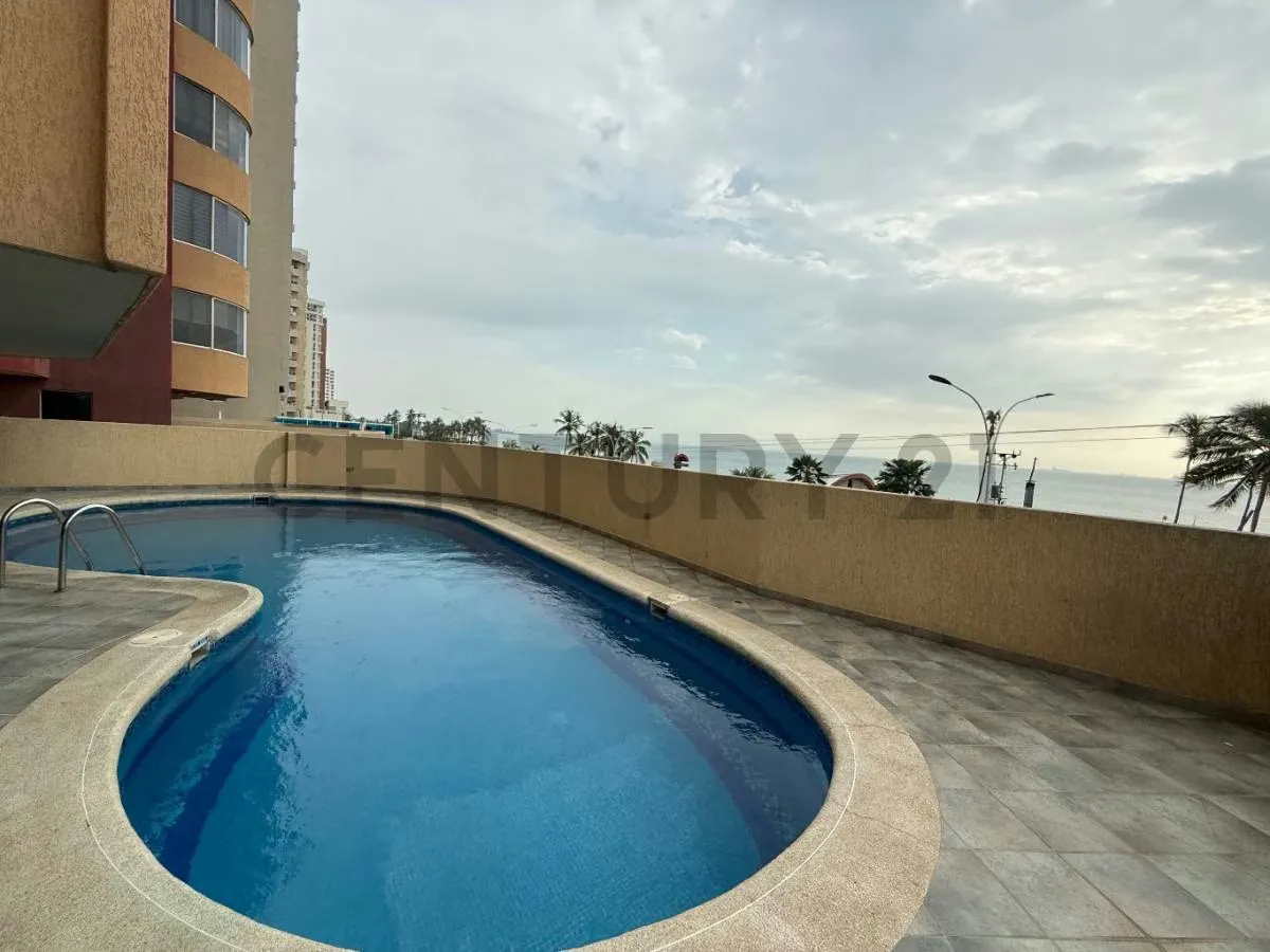 Apartamento en alquiler en Lechería en el CR Karla Valentina, Playa Mansa. - 35