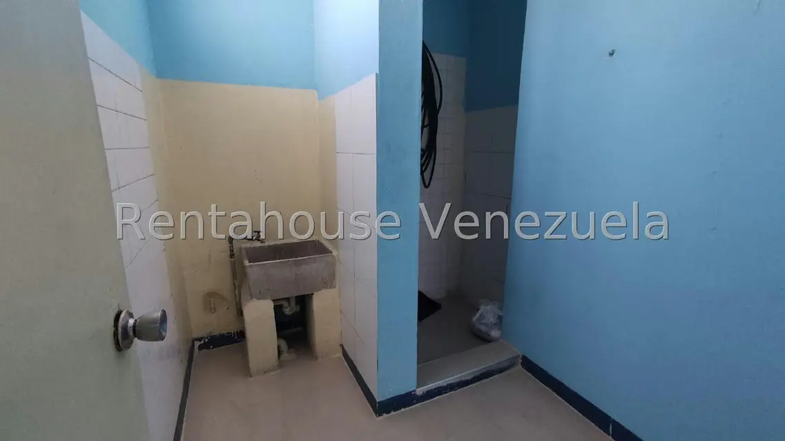 Galpon - Deposito en Venta en Zona Industrial 2, Lara - 36