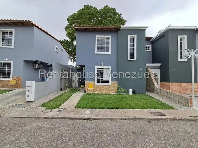 Casa (Duplex) en Venta en Los Rastrojos, Lara