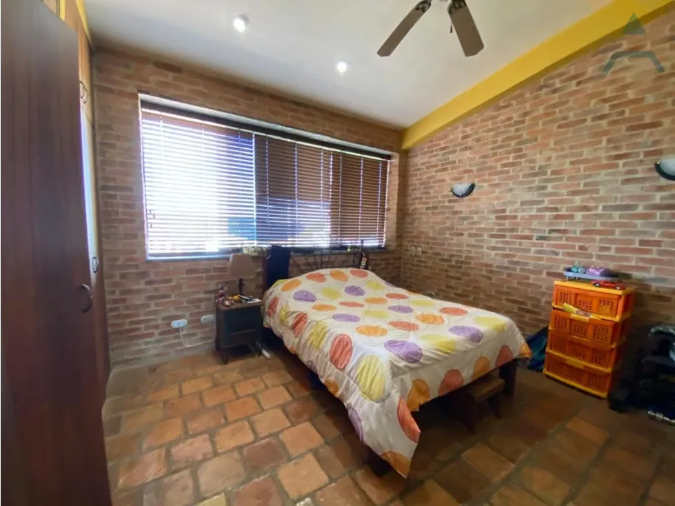 Se vende Apto PH duplex 370m² 3h+s/3b+s/4p Urb Miranda - 12