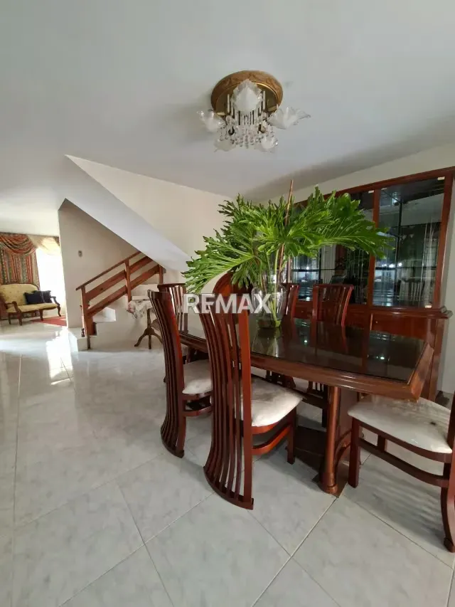 TOWNHOUSE EN VENTA CONJ. RES. LOMAS DEL ROCÍO. LA ENTRADA NAGUANAGUA - 5