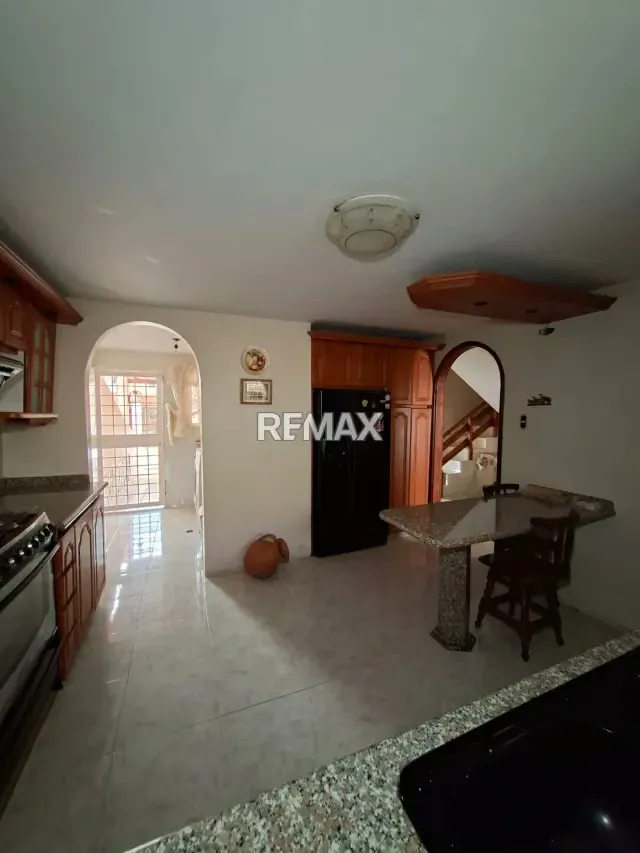 TOWNHOUSE EN VENTA CONJ. RES. LOMAS DEL ROCÍO. LA ENTRADA NAGUANAGUA - 9