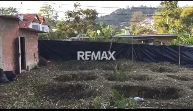 En Venta Terreno en Urbanizacion Las Marias - 3