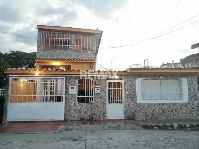 Casa En Venta Urb. Lecumberry