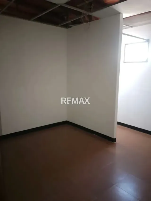 Edificio ideal para Centro Medico - 14