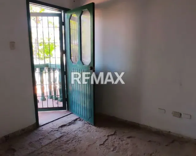 TOWNHOUSE EN OBRA GRIS, PERFECTO PARA REMODELAR EN CONJUNTO A PASOS DEL MAR, ISLA DE MARGARITA, NUEVA ESPARTA - 11