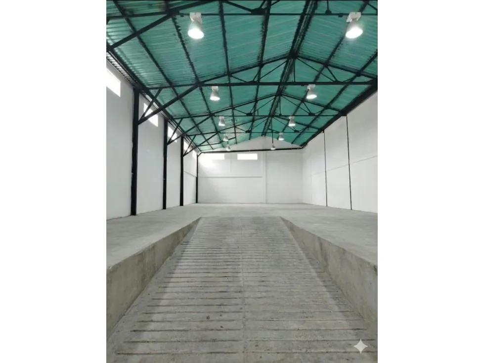 SE ALQUILA GALPON INDUSTRIAL EN BOLEITA 700m2 - 3