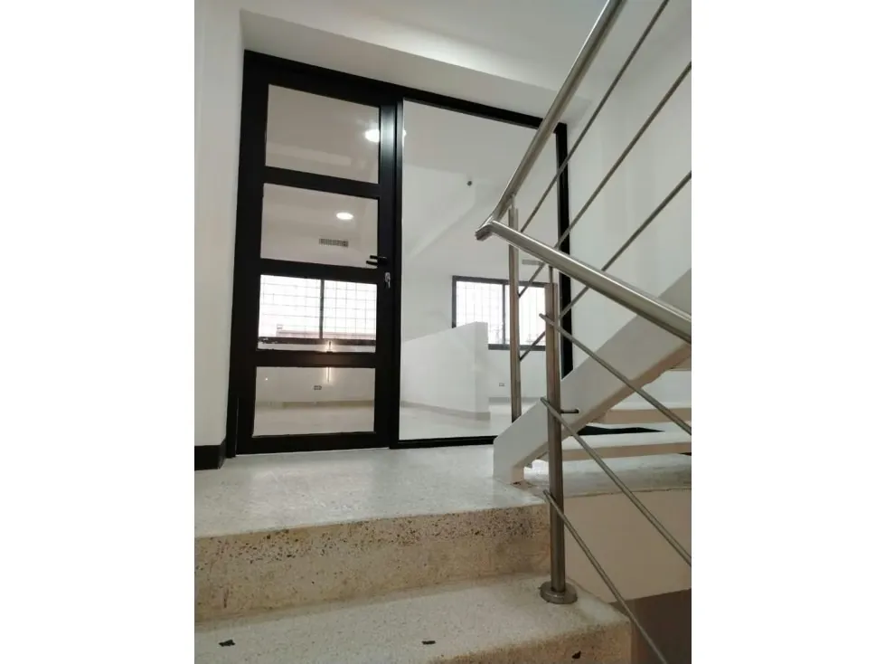 SE ALQUILA GALPON INDUSTRIAL EN BOLEITA 700m2 - 4