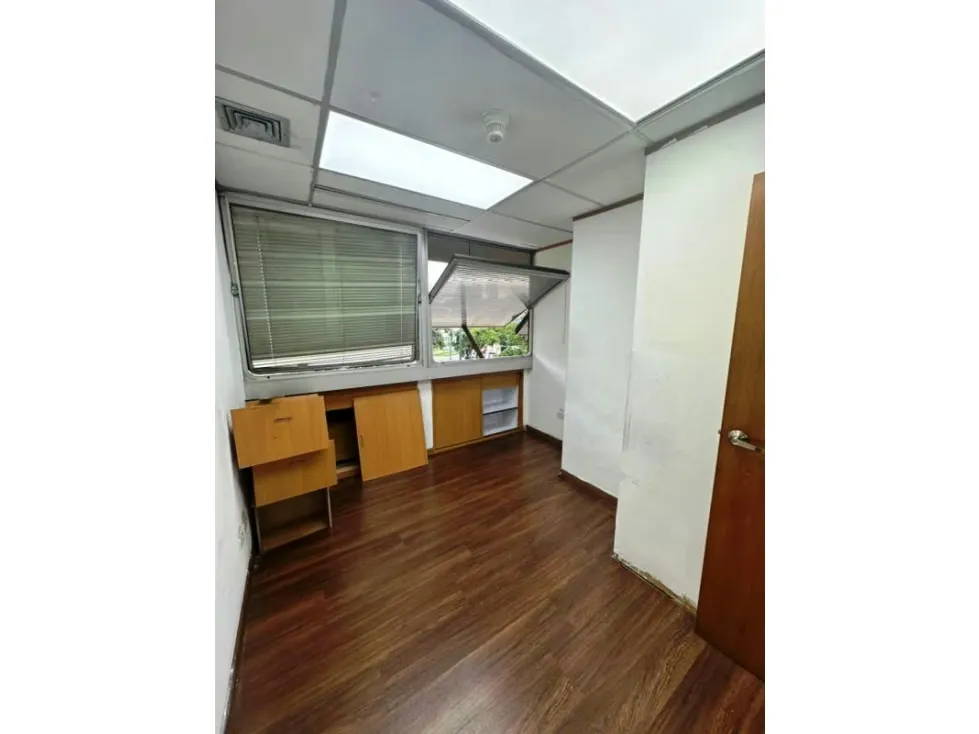 OFICINA - LAS MERCEDES - 270 Mts2 - 14