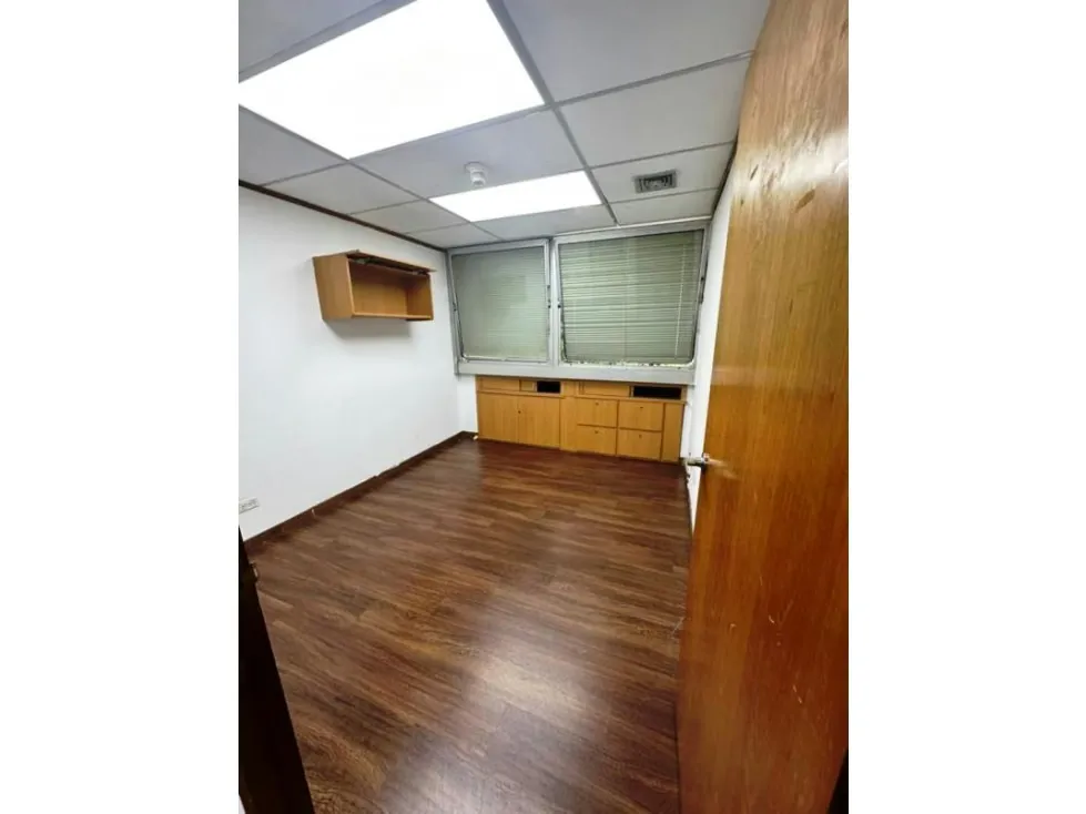 OFICINA - LAS MERCEDES - 270 Mts2 - 15