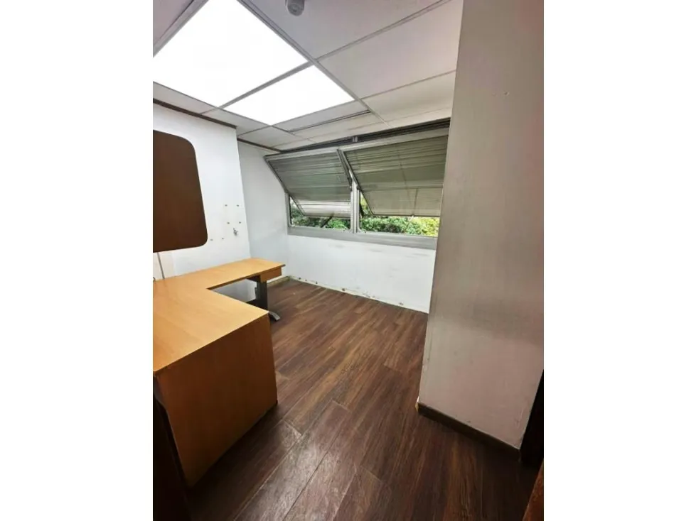 OFICINA - LAS MERCEDES - 270 Mts2 - 7