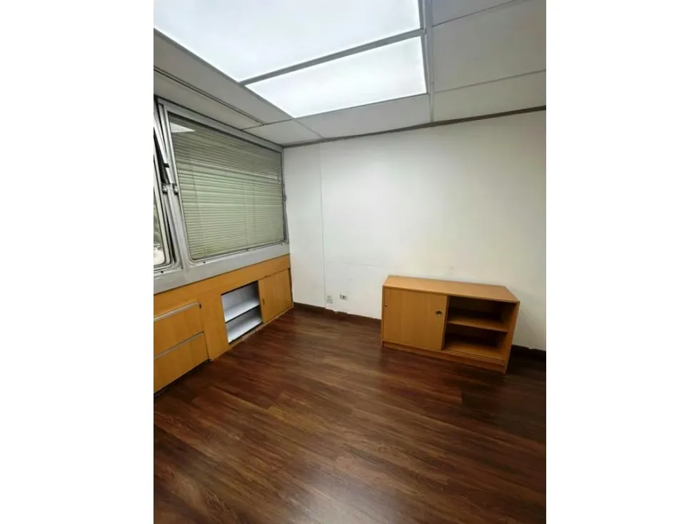 OFICINA - LAS MERCEDES - 270 Mts2 - 8