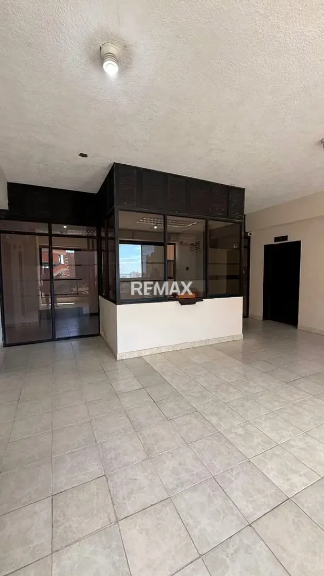 Se Vende Oficina en Torre Claret - 6
